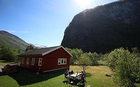 Steinsholen Holiday Home